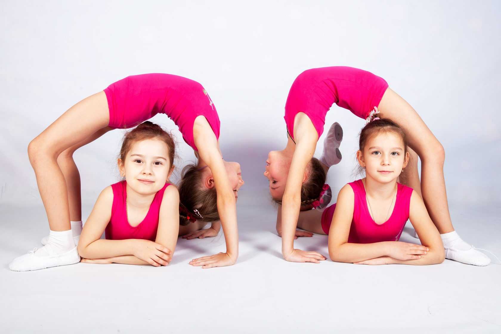 Элементы на 3 детей. Детская хореография. Гимнастика для детей. Занятия по гимнастике для детей. Гимнастические упражнения для детей.