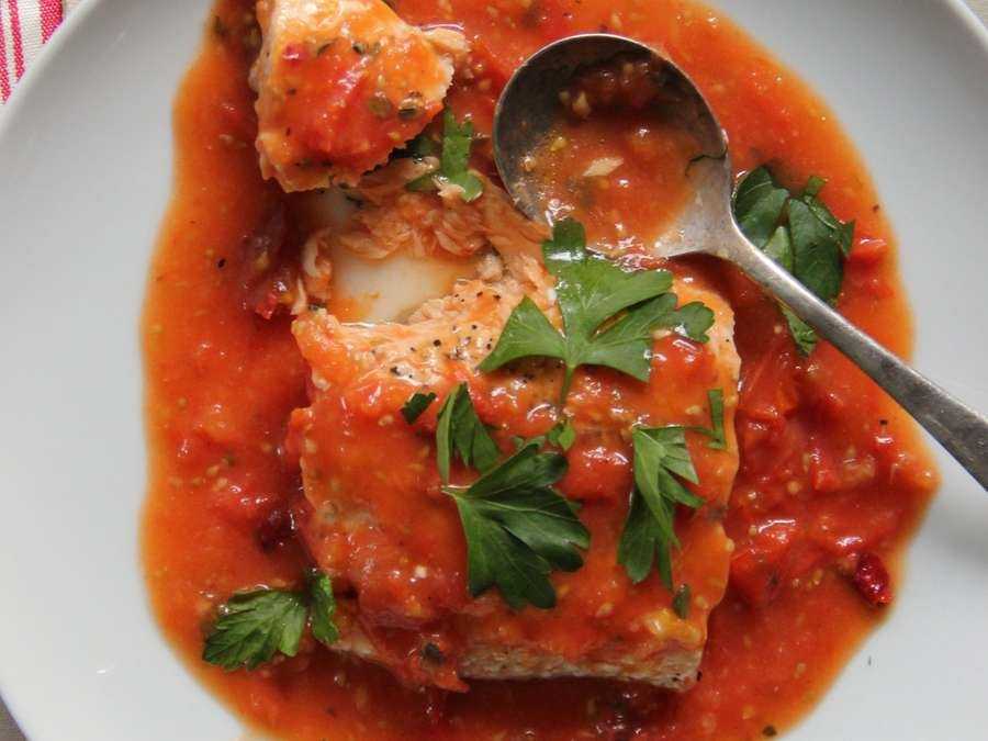 Что приготовить с тунцом в томатном соусе