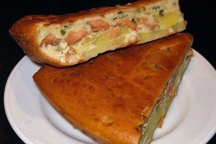 Заливной пирог с рыбными консервами - быстро и вкусно