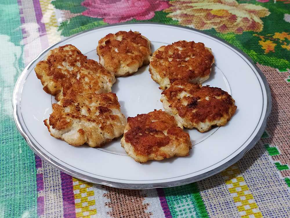 Самые вкусные рецепты пожарских котлет — классическое блюдо из курицы с хрустящими сухариками