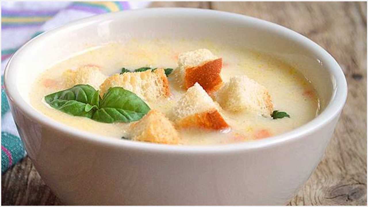 2017 году приготовили сырный суп. Суп пюре в мультиварке с сыром.