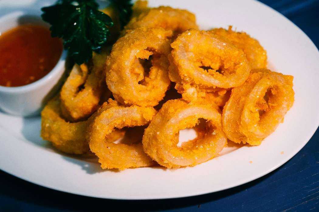 Как приготовить кольца кальмара в кляре на сковороде рецепт с фото