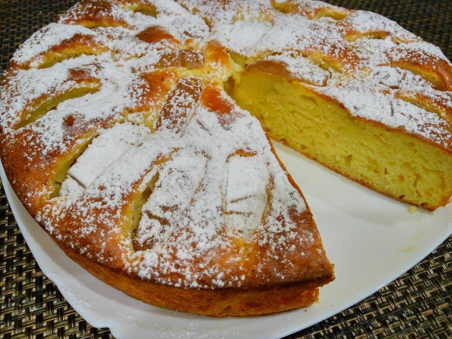 Пирог с брусникой – 8 пошаговых рецептов в духовке